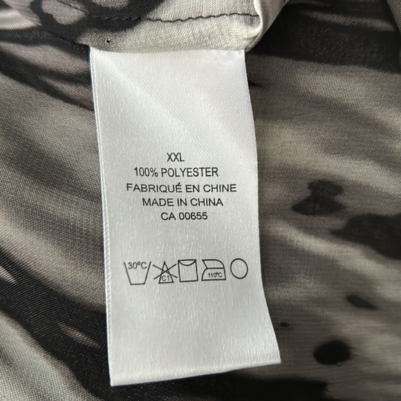 Rietman‘s sheer 3/4 sleeve open front cardigan, black and gray print. Size XXL. - Picture 6 of 6